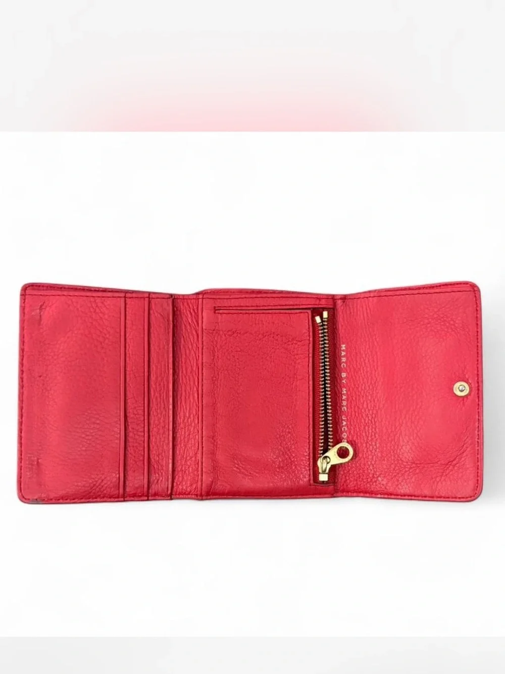 Marc by Marc Jacobs Red Leather Trifold Wallet with Gold Plaque - Picture 5 of 6